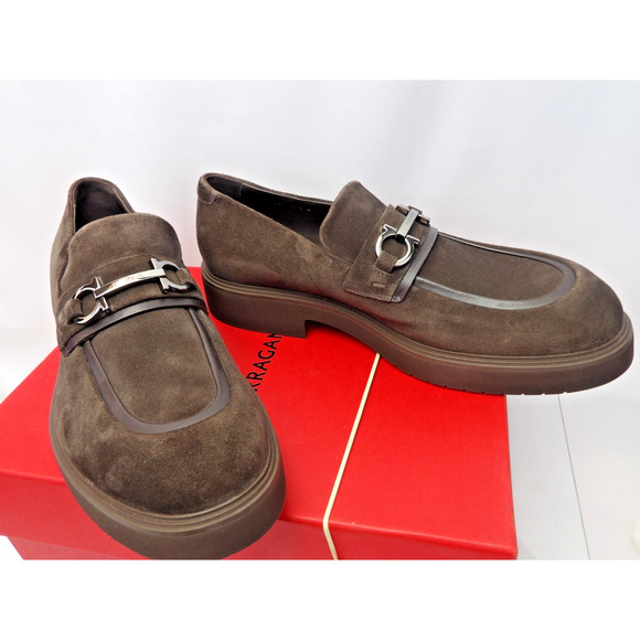 NIB FERRAGAMO FIORELLO BROWN SUEDE LEATHER GANCINI BIT LOGO LOAFERS 11.5 M ITALY main image 5